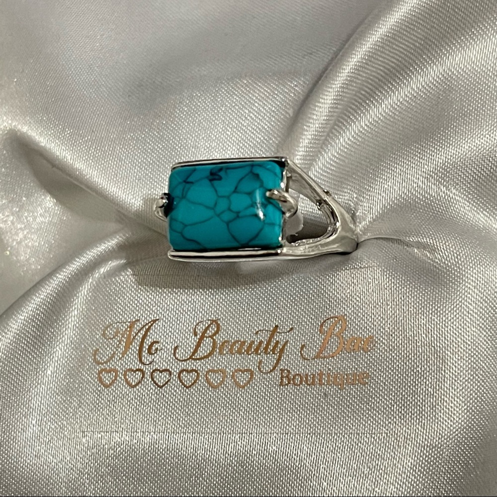 Turquoise Ring - Picture 2 of 5